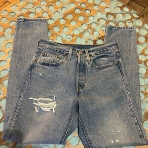 Levi's Women's Straight Jeans in Light Blue